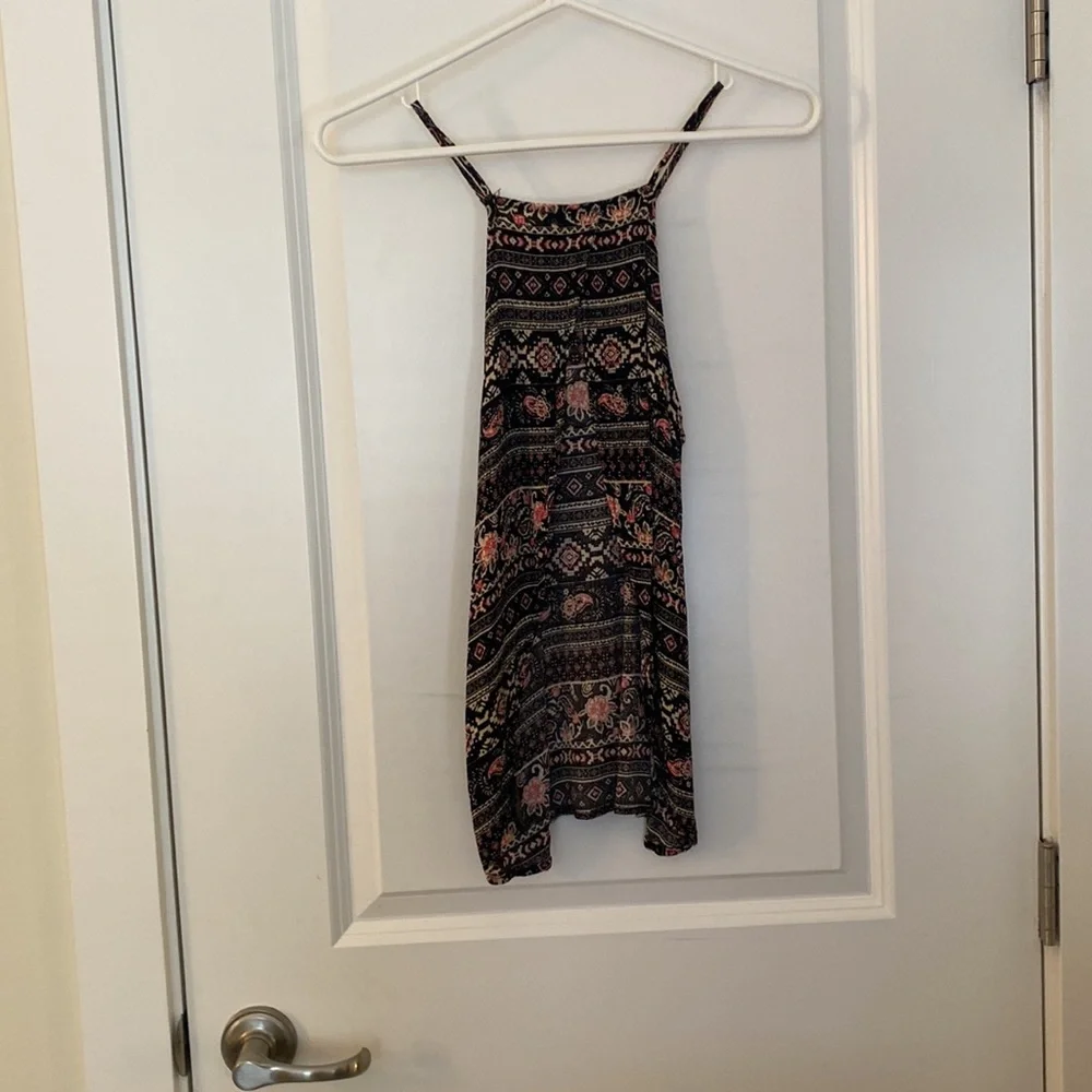 Patterned Top - Picture 2 of 2